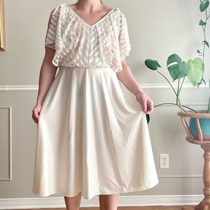 Vintage 70s White Floral Midi Dress